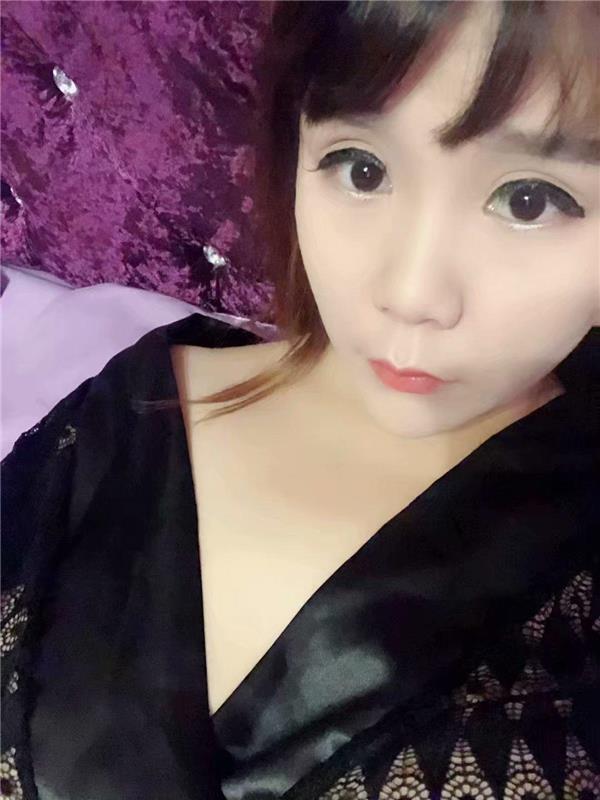 铁西童颜巨乳小姨子