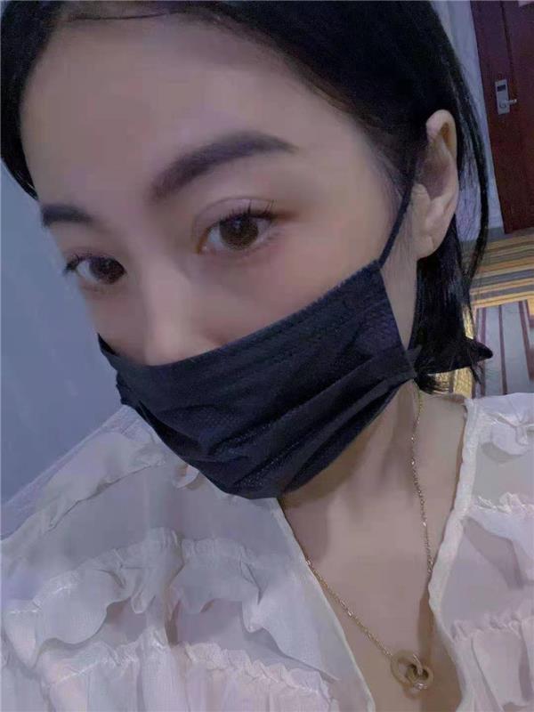 曼哈顿小姐姐