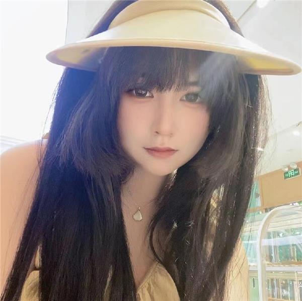 大胸年轻妹子