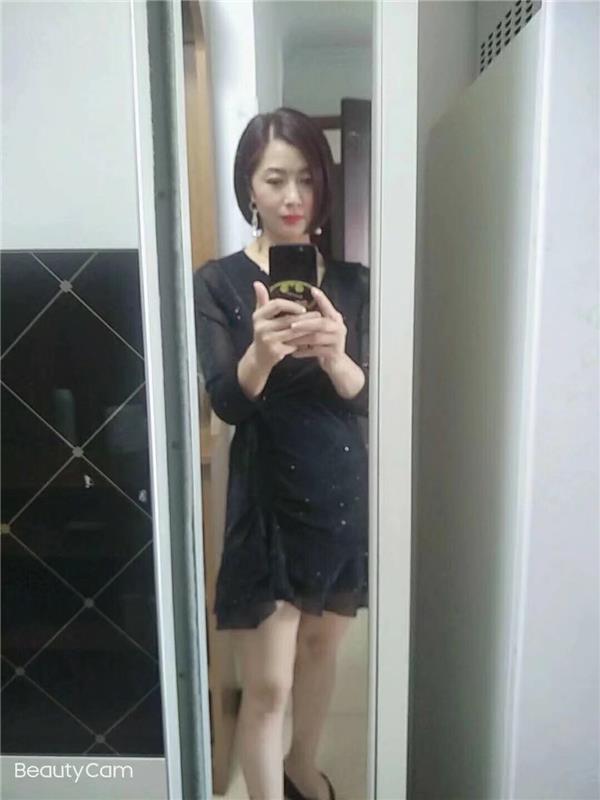 朝阳短发气质白领兼职