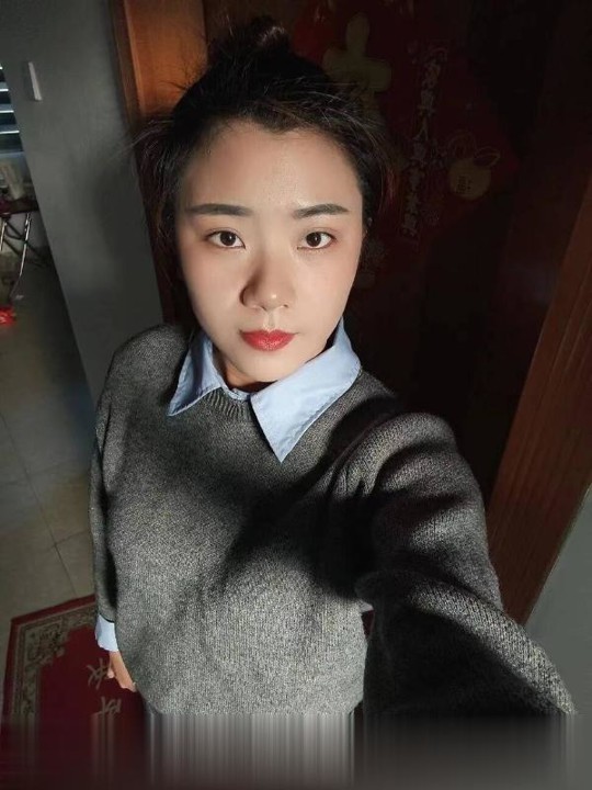 甜美型服务系妹子