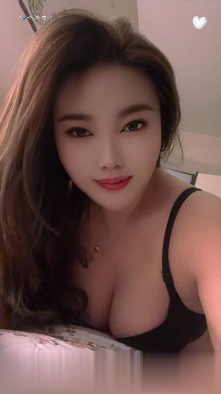 大奶骚妇..