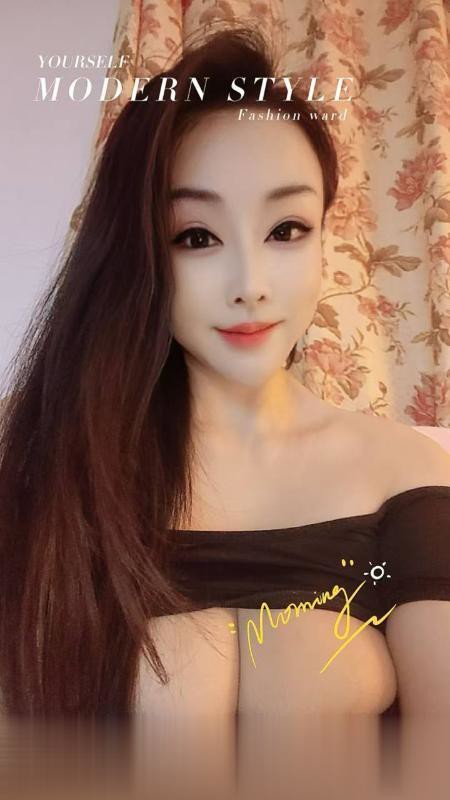 大胸身材好颜值妹子