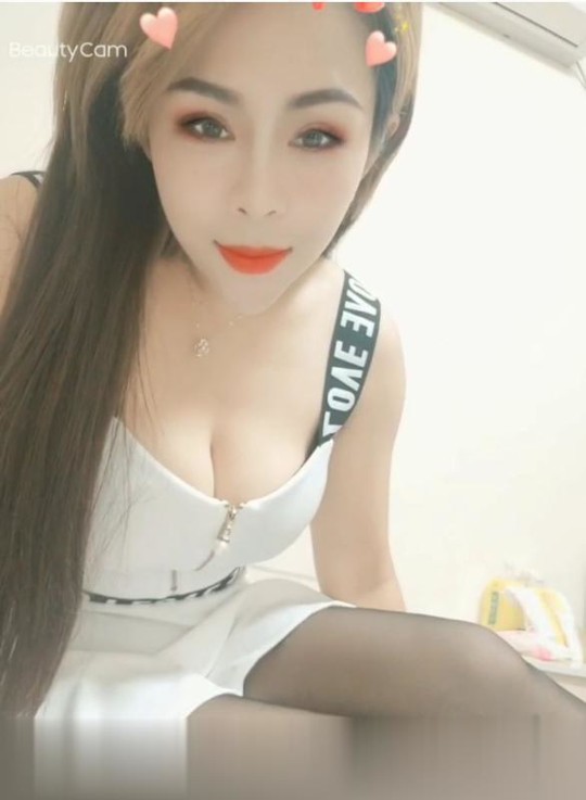 会喷的姐姐.