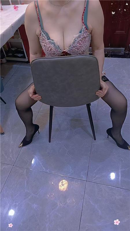 巨乳泄火熟女